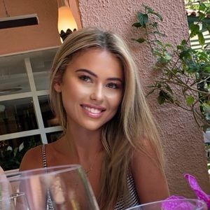 Meet your Posher, Lorena